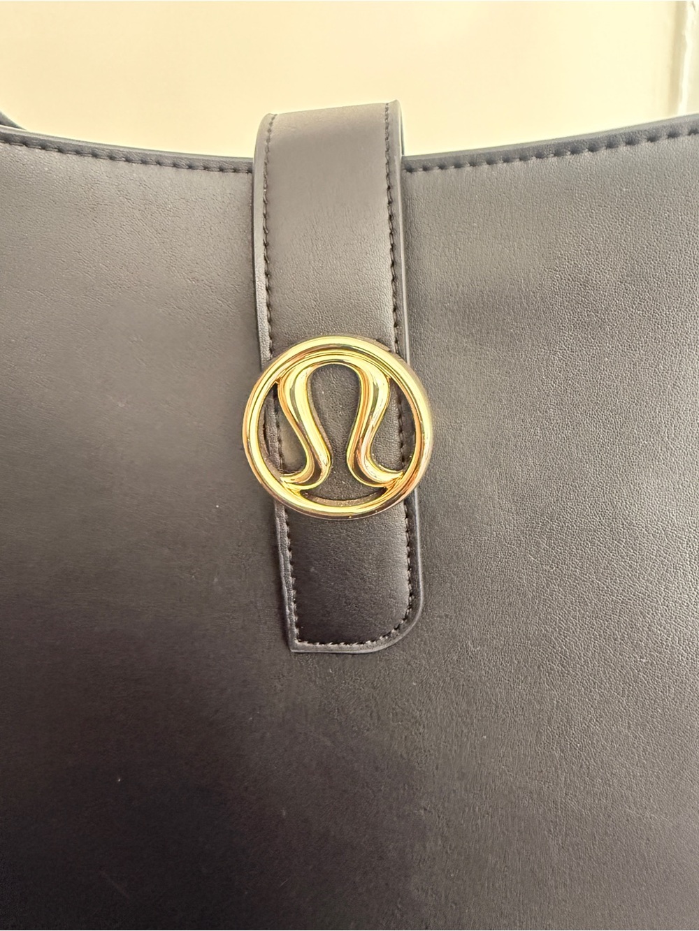 lululemon athletica Black Shoulder Bag with Gold Logo Accent - Picture 2 of 10